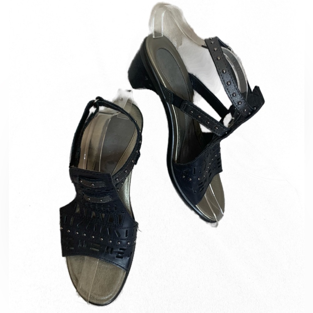 Naot Vogue Rivet Accent Leather Sandals EU 39/ US 8-8.5 - Picture 3 of 8